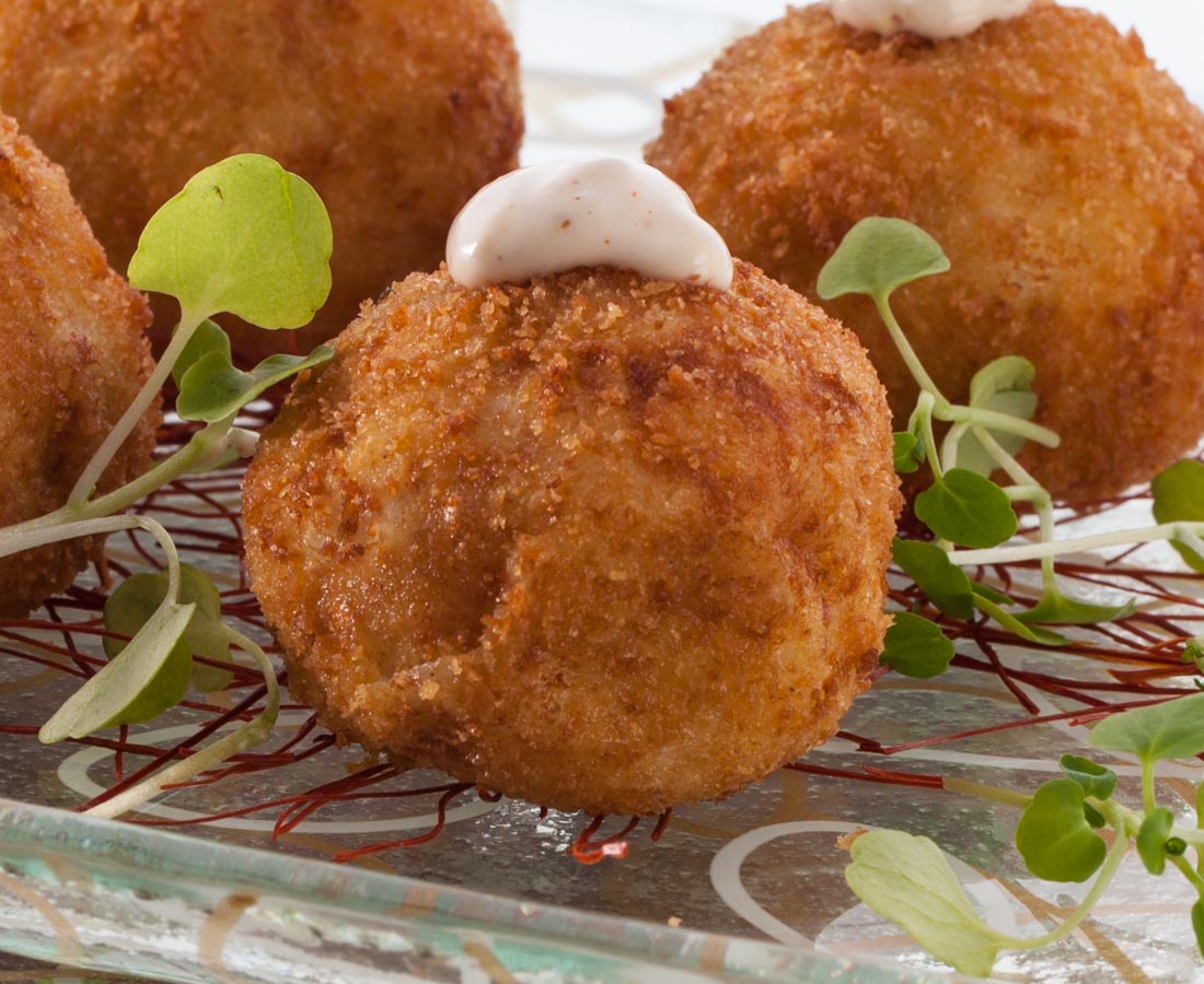 petite dungeness crab cake